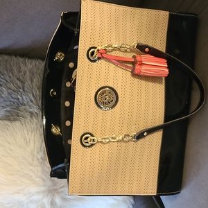 Anne Klein tote black patent leather and beige
